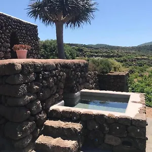 Dammusi Il Serralh -pantelleria- Casa vacanze Scauri (Sicily)